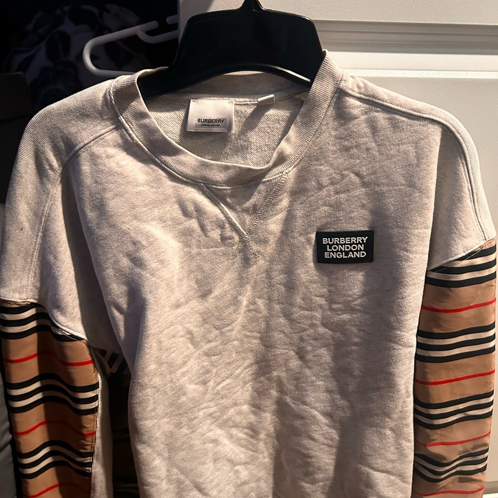 Burberry White Sweatshirt with Striped Sleeves